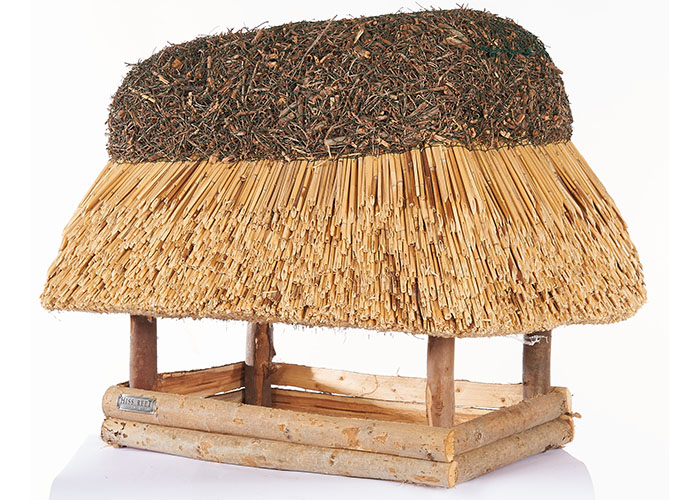 Gebundenes Reetdach mit Heidefirst, erhältlich in vier Größen von 58 bis zu 65 cm Traufenbreite